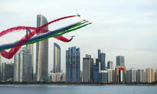 യു.എ.ഇയിലെ പുതിയ വാരാന്ത്യ അവധി സ്വകാര്യ സ്ഥാപനങ്ങൾ പിന്തുടരണമെന്ന് തൊഴിൽ മന്ത്രി