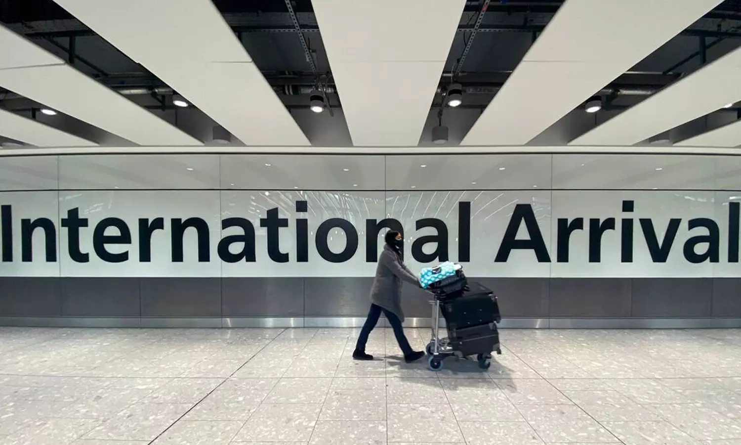 ഒമിക്രോൺ; രാജ്യത്തെ അന്താരാഷ്ട്ര വിമാനത്താവളങ്ങളിലെ ആര്ടിപിസിആര് ടെസ്റ്റ് നിരക്കുകള് ഒമിക്രോൺ; രാജ്യത്തെ അന്താരാഷ്ട്ര വിമാനത്താവളങ്ങളിലെ ആര്ടിപിസിആര് ടെസ്റ്റ് നിരക്കുകള്