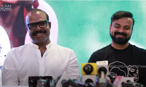 ഏയ് തല്ലിയൊന്നുമില്ല, എന്നെയങ്ങ് വെടിവച്ചാണ് കൊല്ലുന്നത് ചാക്കോച്ചനെ പൊട്ടിച്ചിരിപ്പിച്ച ചെമ്പന്‍റെ മറുപടി