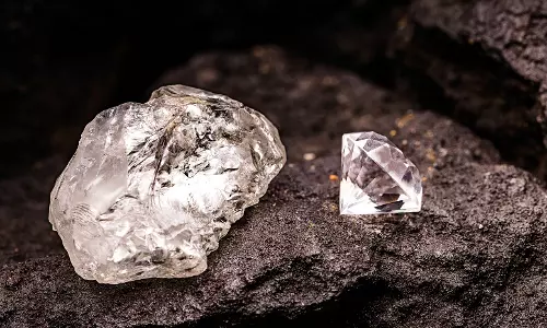 മധ്യപ്രദേശിലെ ഖനിയില്‍ നിന്നും ആദിവാസി തൊഴിലാളി കണ്ടെടുത്തത് 60 ലക്ഷം വിലമതിക്കുന്ന വജ്രം