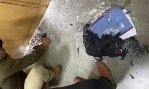 ഡൽഹിയിലെ രോഹിണി കോടതിയിൽ സ്ഫോടനം ഡൽഹിയിലെ രോഹിണി കോടതിയിൽ സ്ഫോടനം