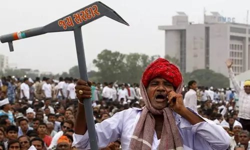 ഈഗോ തോറ്റു, കർഷകവീര്യം ജയിച്ചു; ഇത് ഇന്ത്യയുടനീളം ശബ്ദിച്ച കലപ്പ