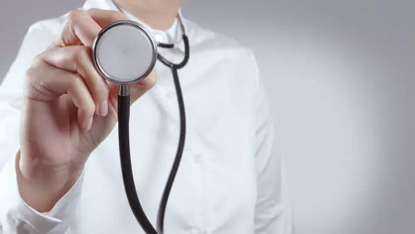 പി.ജി ഡോക്ടര്മാരുടെ സമരം: ജൂനിയര് റസിഡന്റുമാരെ നിയമിക്കാന് ഉത്തരവിറക്കി പി.ജി ഡോക്ടര്മാരുടെ സമരം: ജൂനിയര് റസിഡന്റുമാരെ നിയമിക്കാന് ഉത്തരവിറക്കി