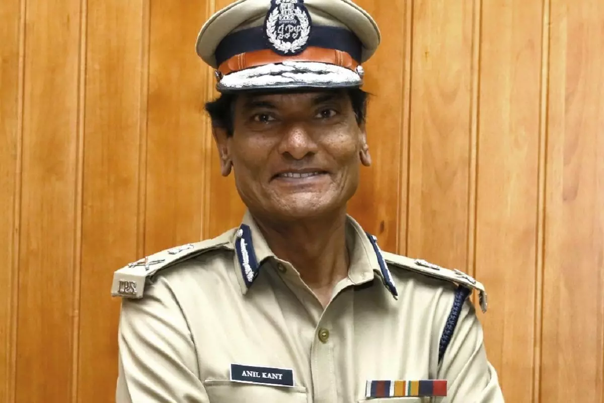 സ്ത്രീകൾക്കെതിരായ പരാതികളിൽ ഉടൻ ഇടപെടണം; കർശന നിർദേശവുമായി ഡി.ജി.പി സ്ത്രീകൾക്കെതിരായ പരാതികളിൽ ഉടൻ ഇടപെടണം; കർശന നിർദേശവുമായി ഡി.ജി.പി