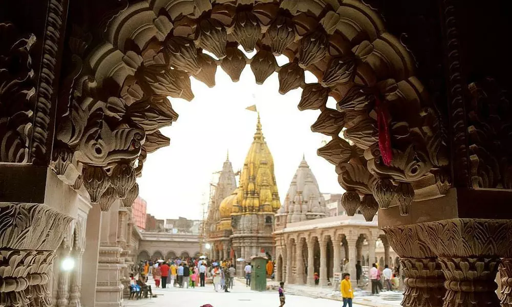 അയോധ്യ കഴിഞ്ഞു, ഇനി കാശി; യുപിയിൽ വീണ്ടും ബിജെപിയുടെ മന്ദിർ രാഷ്ട്രീയം അയോധ്യ കഴിഞ്ഞു, ഇനി കാശി; യുപിയിൽ വീണ്ടും ബിജെപിയുടെ മന്ദിർ രാഷ്ട്രീയം