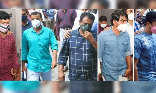 പെരിയ ഇരട്ടക്കൊലക്കേസ്: സിബിഐ അറസ്റ്റ് ചെയ്ത പ്രതികളുടെ ജാമ്യാപേക്ഷ തള്ളി പെരിയ ഇരട്ടക്കൊലക്കേസ്: സിബിഐ അറസ്റ്റ് ചെയ്ത പ്രതികളുടെ ജാമ്യാപേക്ഷ തള്ളി