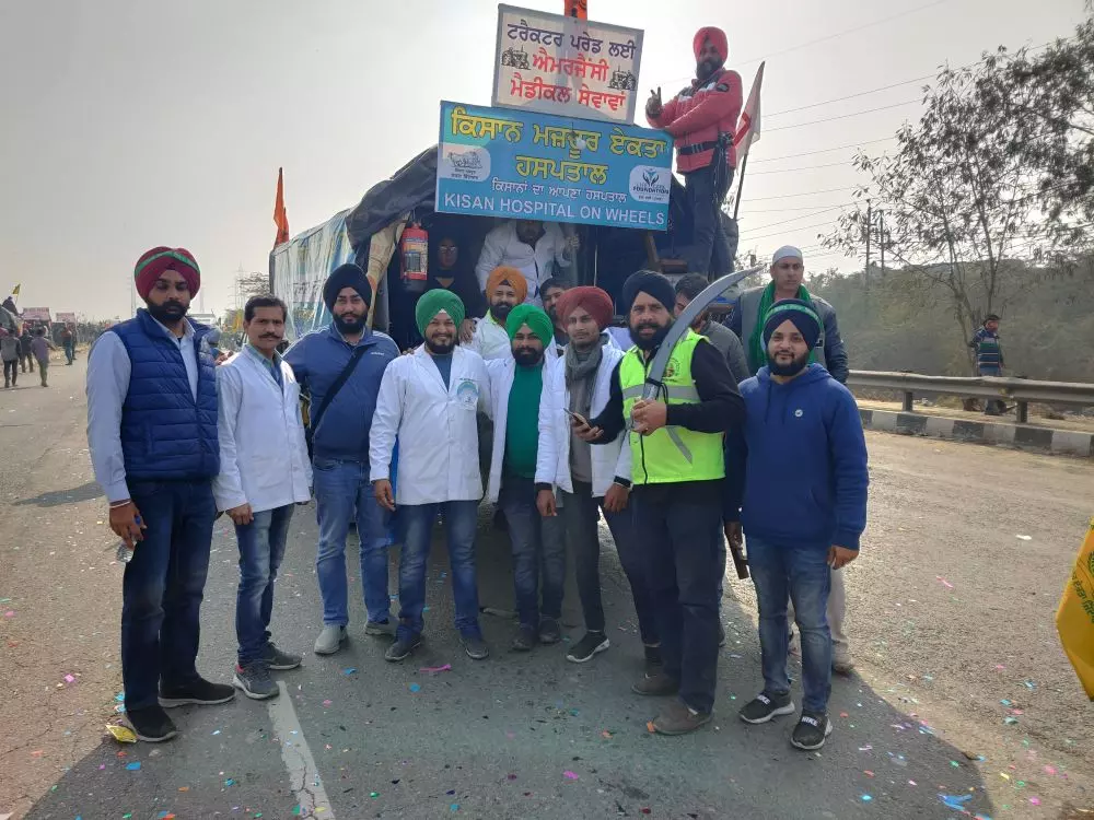 ആയിരങ്ങൾക്ക് സൗജന്യ ചികിത്സ; മാതൃകയായി സിംഘു അതിര്ത്തിയിലെ കര്ഷകരുടെ ആശുപത്രി ആയിരങ്ങൾക്ക് സൗജന്യ ചികിത്സ; മാതൃകയായി സിംഘു അതിര്ത്തിയിലെ കര്ഷകരുടെ ആശുപത്രി