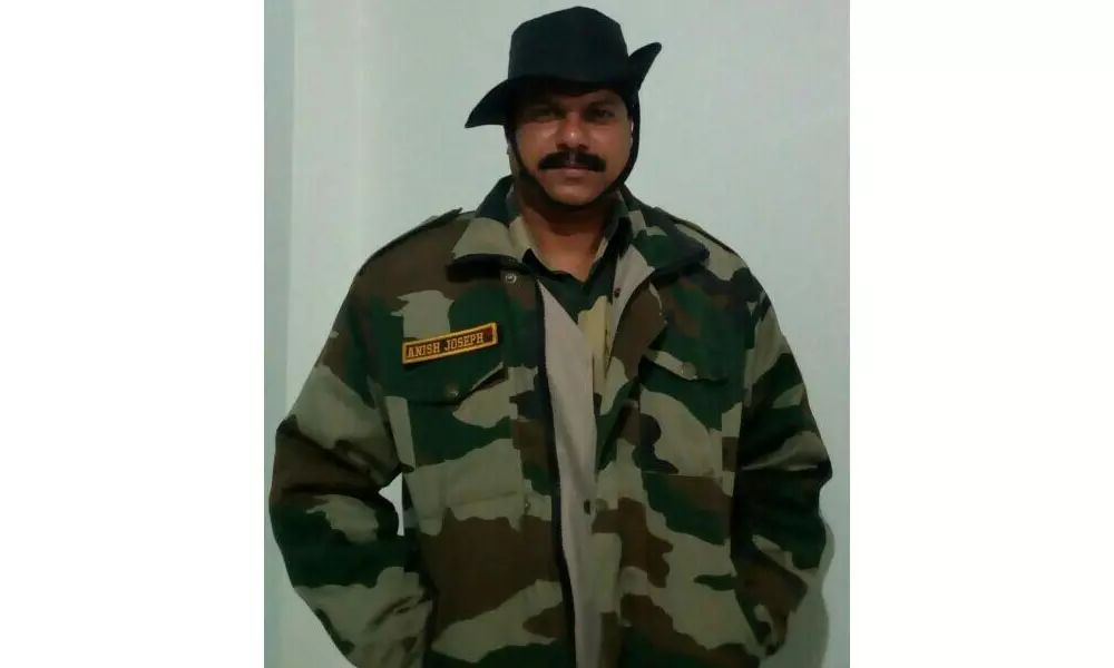 കശ്മീരില് തീ പിടിച്ച ടെന്റില് നിന്നും രക്ഷപ്പെടുന്നതിനിടെ മലയാളി ബി.എസ്.എഫ് ജവാൻ മരിച്ചു കശ്മീരില് തീ പിടിച്ച ടെന്റില് നിന്നും രക്ഷപ്പെടുന്നതിനിടെ മലയാളി ബി.എസ്.എഫ് ജവാൻ മരിച്ചു