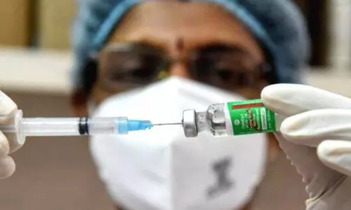 കോവിഡ് വാക്സിന്‍റെ ബൂസ്റ്റര്‍ ഡോസ് വിതരണം ചെയ്യുമോ? കേന്ദ്രം കോടതിയെ അറിയിച്ചതിങ്ങനെ...