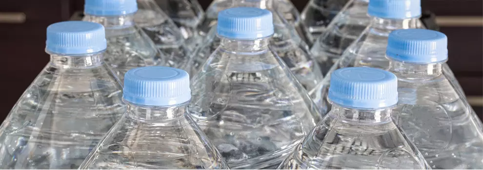 കുപ്പിവെള്ളത്തിൻറെ വില 13 രൂപയായി കുറച്ച ഉത്തരവ് ഹൈക്കോടതി സ്റ്റേ ചെയ്തു