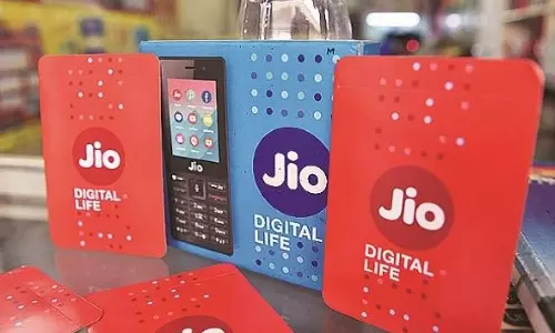 ഒരു രൂപക്ക് ഡാറ്റ പാക്ക്; എതിരാളികൾക്ക് മുട്ടൻ പണികൊടുത്ത് ജിയോ