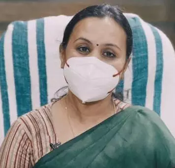 ഒമിക്രോൺ കേസുകൾ കൂടുന്നു; ആരോഗ്യമന്ത്രി ഉന്നതതലയോഗം വിളിച്ചു ഒമിക്രോൺ കേസുകൾ കൂടുന്നു; ആരോഗ്യമന്ത്രി ഉന്നതതലയോഗം വിളിച്ചു