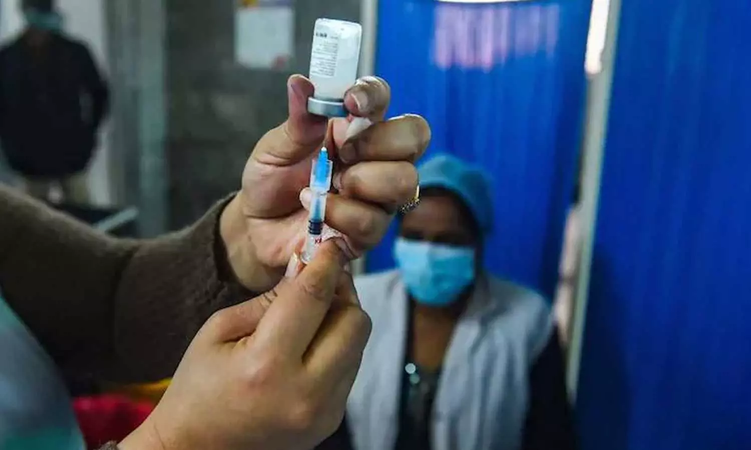 കുവൈത്ത് ആരോഗ്യമന്ത്രാലയം മുഴുവൻ ജീവനക്കാരുടെയും വാർഷികാവധി മരവിപ്പിച്ചു; ജനുവരി 31 വരെ അവധി നൽകില്ല