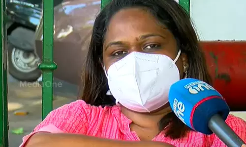 സ്ത്രീകള്‍ കസേരയില്‍ കാലുയർത്തി ഇരിക്കരുത്, തുണിയുടുക്കാതെ നടക്ക്: പി.ജി ഡോക്ടറെ സെക്രട്ടേറിയറ്റ് ജീവനക്കാരന്‍ അധിക്ഷേപിച്ചെന്ന് പരാതി