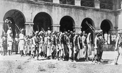 രക്തസാക്ഷികളുടെ പട്ടികയിൽ നിന്ന് മലബാർ സമര പോരാളികളുടെ പേര് ഒഴിവാക്കിയിട്ടില്ല: കേന്ദ്രം