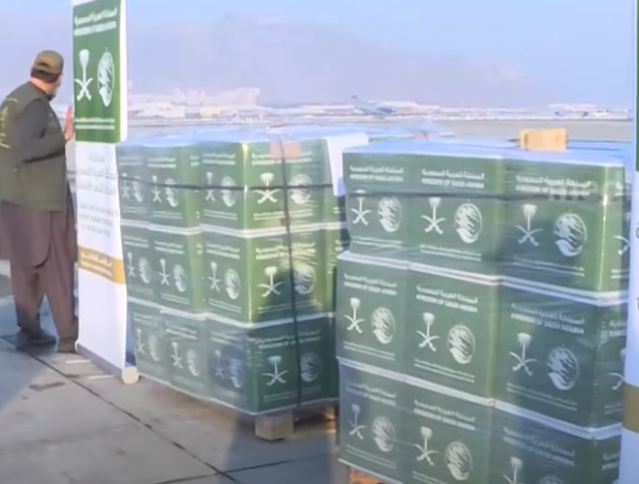 അഫ്ഗാന് സൗദിയുടെ ദുരിതാശ്വാസ സഹായം; രണ്ടു വിമാനങ്ങൾ നിറയെ ഭക്ഷ്യ വസ്തുക്കളെത്തിച്ചു