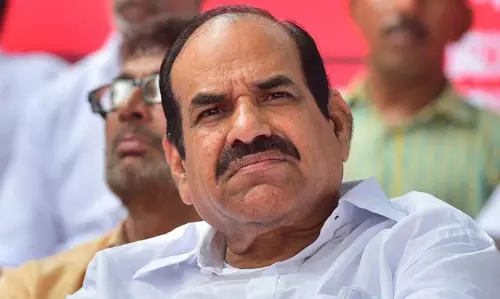 നിലവിലെ രാഷ്ട്രീയ സാഹചര്യത്തെ മറികടക്കുന്നതിന് പച്ചയായ വർഗീയതയെ പുറത്തെടുത്തിരിക്കുകയാണ് ലീഗെന്ന് കോടിയേരി നിലവിലെ രാഷ്ട്രീയ സാഹചര്യത്തെ മറികടക്കുന്നതിന് പച്ചയായ വർഗീയതയെ പുറത്തെടുത്തിരിക്കുകയാണ് ലീഗെന്ന് കോടിയേരി