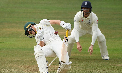 ജീവൻ തിരിച്ചുകിട്ടിയത് നാല് തവണ; ഭാഗ്യത്തിന്റെ കളിയിൽ ലാബുഷെയ്ൻ ജീവൻ തിരിച്ചുകിട്ടിയത് നാല് തവണ; ഭാഗ്യത്തിന്റെ കളിയിൽ ലാബുഷെയ്ൻ
