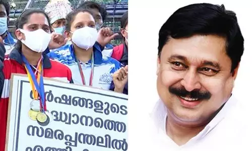 24 പേർക്ക് ഉടൻ നിയമനം; ചർച്ച വിജയം, സമരം പിൻവലിക്കുമെന്ന് കായിക താരങ്ങൾ