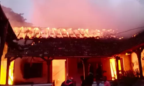 വടകര താലൂക്ക് ഓഫീസ് തീപ്പിടുത്തം: സമഗ്ര അന്വേഷണം ആവശ്യപ്പെട്ട് പ്രതിപക്ഷം