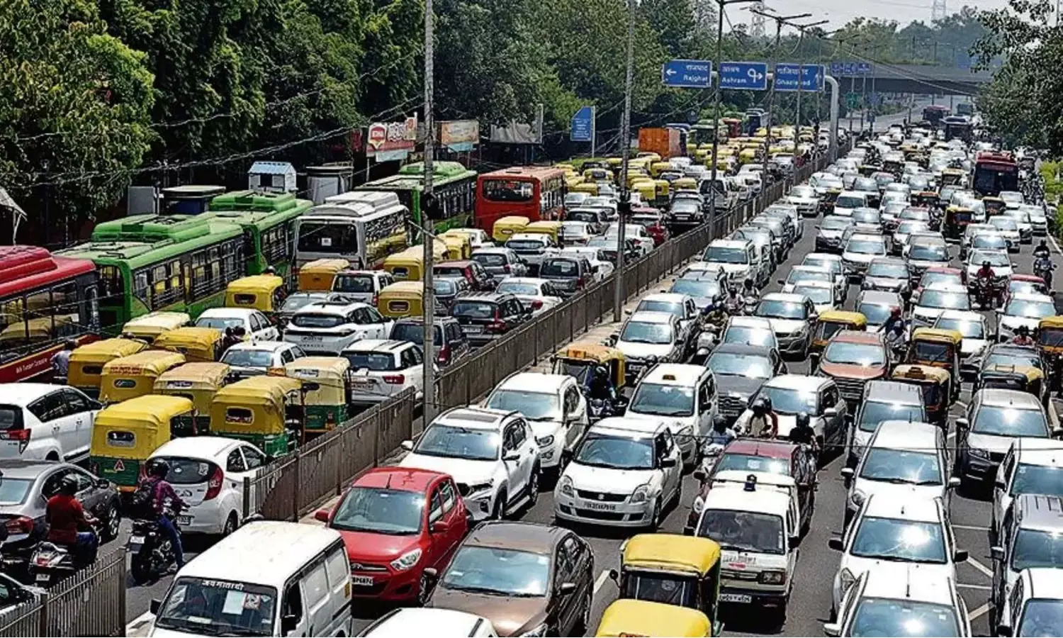 ഡൽഹിയിൽ പത്തുവർഷം കഴിഞ്ഞ ഡീസൽ വാഹനങ്ങളുടെ രജിസ്ട്രേഷൻ റദ്ദാക്കും ഡൽഹിയിൽ പത്തുവർഷം കഴിഞ്ഞ ഡീസൽ വാഹനങ്ങളുടെ രജിസ്ട്രേഷൻ റദ്ദാക്കും