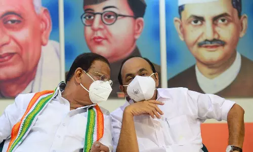 പുനഃസംഘടനയുമായി കെപിസിസി മുന്നോട്ട്; അയയാതെ ഗ്രൂപ്പുകൾ