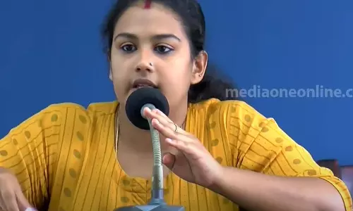 ദത്ത് വിവാദം; രേഖകളിൽ കൃത്രിമം കാണിക്കാൻ മന്ത്രി വീണാജോർജും കൂട്ടുനിന്നു- അനുപമ