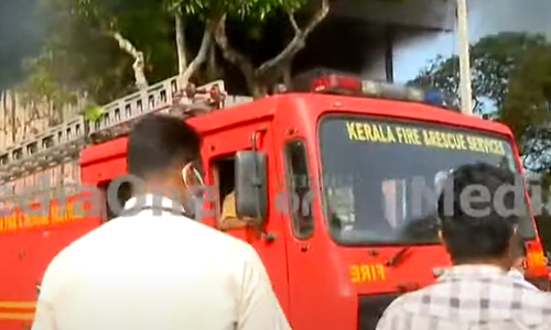 കോട്ടയം മെഡിക്കല്‍ കോളേജില്‍ മാലിന്യക്കൂമ്പാരത്തിന് തീ പിടിച്ചു