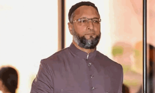 ഒരു പെൺകുട്ടിക്ക് 18 ആം വയസ്സിൽ പ്രധാനമന്ത്രിയെ തെരഞ്ഞെടുക്കാമെങ്കിൽ എന്ത്കൊണ്ട് പങ്കാളിയെ കണ്ടെത്തിക്കൂടാ: ഉവൈസി