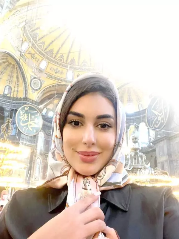 ഏറ്റവും സുന്ദരമായ 100 മുഖങ്ങള്;യാസ്മിന് സാബ്രി മത്സരിക്കുന്നത് ഹോളിവുഡ്, ബോളിവുഡ് താര സുന്ദരികളോട് ഏറ്റവും സുന്ദരമായ 100 മുഖങ്ങള്;യാസ്മിന് സാബ്രി മത്സരിക്കുന്നത് ഹോളിവുഡ്, ബോളിവുഡ് താര സുന്ദരികളോട്