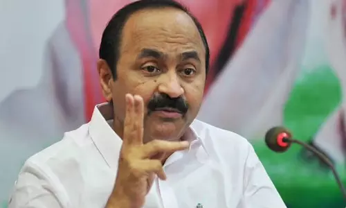 ഇത് രാഷ്ട്രീയ കൊലപാതകമല്ല,വർഗീയ വിഷം ചീറ്റുന്ന രണ്ട് ശക്തികൾ നടത്തുന്ന കൊലപാതകങ്ങൾ: വിഡി സതീശൻ