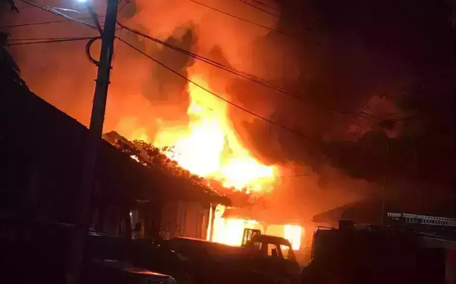 വടകര താലൂക്ക് ഓഫീസ് തീപ്പിടിത്തം; കെട്ടിടത്തില് സുരക്ഷാ സംവിധാനങ്ങള് ഉണ്ടായിരുന്നില്ലെന്ന് കെ.കെ രമ വടകര താലൂക്ക് ഓഫീസ് തീപ്പിടിത്തം; കെട്ടിടത്തില് സുരക്ഷാ സംവിധാനങ്ങള് ഉണ്ടായിരുന്നില്ലെന്ന് കെ.കെ രമ