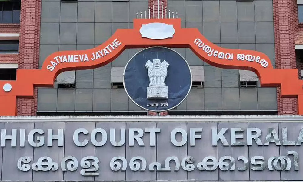 വാക്സിൻ സർട്ടിഫിക്കറ്റിൽ നിന്ന് പ്രധാനമന്ത്രിയുടെ ചിത്രം നീക്കാൻ ഹരജി: പരാതിക്കാരന് ഒരു ലക്ഷം രൂപ പിഴ