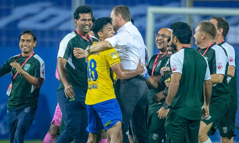 കംപ്ലീറ്റ് പ്ലേയറല്ല, മെച്ചപ്പെടാൻ കഠിനാധ്വാനം ചെയ്യുന്നു: സഹൽ അബ്ദുൽ സമദ്