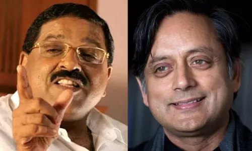 കെ റെയിൽ: ശശി തരൂരിനെ തള്ളി രാജ്മോഹൻ ഉണ്ണിത്താൻ കെ റെയിൽ: ശശി തരൂരിനെ തള്ളി രാജ്മോഹൻ ഉണ്ണിത്താൻ