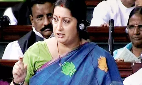 വിവാഹപ്രായ ഏകീകരണ ബിൽ ലോക്‌സഭയിൽ അവതരിപ്പിച്ചു; കീറിയെറിഞ്ഞ് പ്രതിപക്ഷ എം.പിമാര്‍