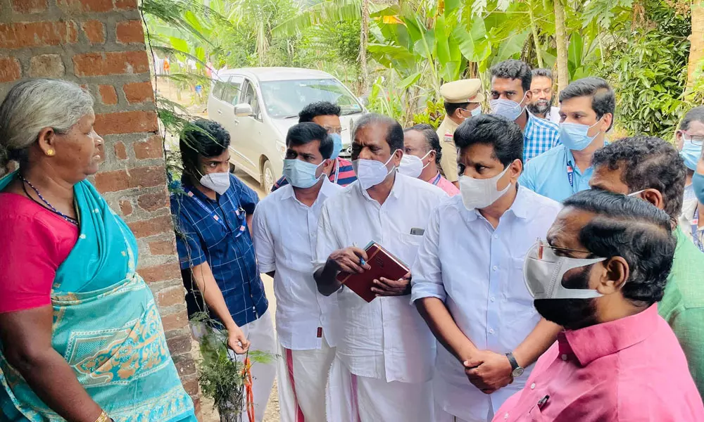 അട്ടപ്പാടിയില് പട്ടികജാതി-പട്ടികവര്ഗ്ഗ ക്ഷേമ നിയമസഭാ സമിതി സന്ദര്ശനം നടത്തി അട്ടപ്പാടിയില് പട്ടികജാതി-പട്ടികവര്ഗ്ഗ ക്ഷേമ നിയമസഭാ സമിതി സന്ദര്ശനം നടത്തി