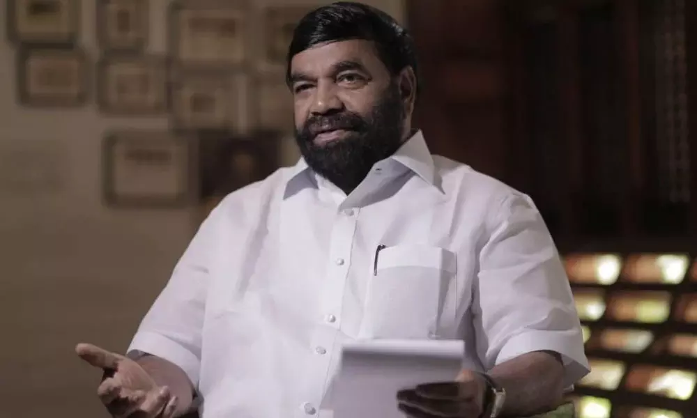 സഹകരണ ബാങ്ക്: ആർ.ബി.ഐ ആരുടെയും ചട്ടുകമായി പ്രവർത്തിക്കരുതെന്ന് മന്ത്രി വാസവന്‍