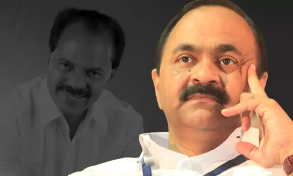 ശരിക്കുമൊരു പോരാളി, നഷ്ടമായത് ജ്യേഷ്ഠ സഹോദരനെ; അനുസ്മരിച്ച് വി.ഡി സതീശന് ശരിക്കുമൊരു പോരാളി, നഷ്ടമായത് ജ്യേഷ്ഠ സഹോദരനെ; അനുസ്മരിച്ച് വി.ഡി സതീശന്