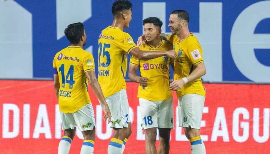 ചെന്നൈയിനെയും വീഴ്ത്തി ബ്ലാസ്റ്റേഴ്സ്: തകർപ്പൻ ജയം, ആദ്യ നാലിലേക്ക് ചെന്നൈയിനെയും വീഴ്ത്തി ബ്ലാസ്റ്റേഴ്സ്: തകർപ്പൻ ജയം, ആദ്യ നാലിലേക്ക്