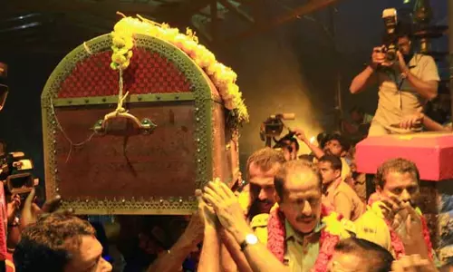 ശബരിമല തങ്ക അങ്കി രഥഘോഷയാത്ര ഇന്ന്; വിവിധ ക്ഷേത്രങ്ങളിൽ സ്വീകരണം