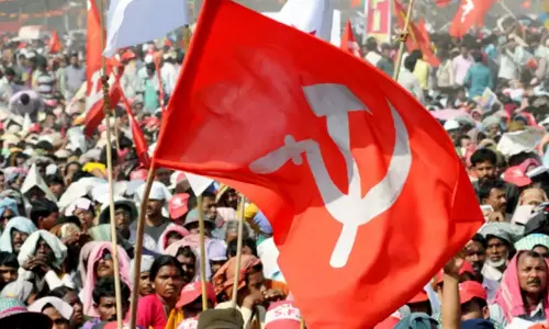 ബംഗാളിൽ ബിജെപിയെ കടത്തിവെട്ടി ഇടതു മുന്നേറ്റം; വോട്ടുവിഹിതം കൂടി ബംഗാളിൽ ബിജെപിയെ കടത്തിവെട്ടി ഇടതു മുന്നേറ്റം; വോട്ടുവിഹിതം കൂടി