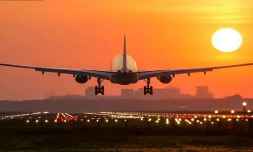 ഒമിക്രോൺ ഭീതി; അടുത്ത നാലാഴ്ചയിലേക്കുള്ള വിമാന ടിക്കറ്റ് ബുക്കിങ്ങ് നിർത്തി സിംഗപ്പൂർ