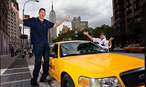 ലോകത്തിലെ ഏറ്റവും ഉയരം കൂടിയ വ്യക്തി വധുവിനെ തേടുന്നു; നിബന്ധനകള്‍ ഇതൊക്കെയാണ്