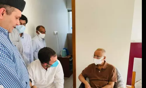 ചികിത്സയിൽ കഴിയുന്ന ഹൈദരലി ശിഹാബ് തങ്ങളെ രാഹുൽ ഗാന്ധി സന്ദർശിച്ചു ചികിത്സയിൽ കഴിയുന്ന ഹൈദരലി ശിഹാബ് തങ്ങളെ രാഹുൽ ഗാന്ധി സന്ദർശിച്ചു