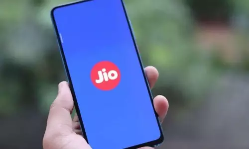 ഇനി റെയിഞ്ചില്ലെന്ന് പരാതി വേണ്ടെന്ന് ജിയോ; കേരളത്തിൽ സ്ഥാപിച്ചത് 14000 4ജി നെറ്റ്‌വർക്ക് സൈറ്റുകൾ