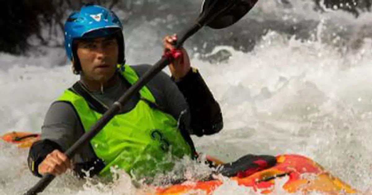 വൈറ്റ് വാട്ടർ കയാക്കിങ്; കോഴിക്കോട് ചാമ്പ്യൻമാർ വൈറ്റ് വാട്ടർ കയാക്കിങ്; കോഴിക്കോട് ചാമ്പ്യൻമാർ