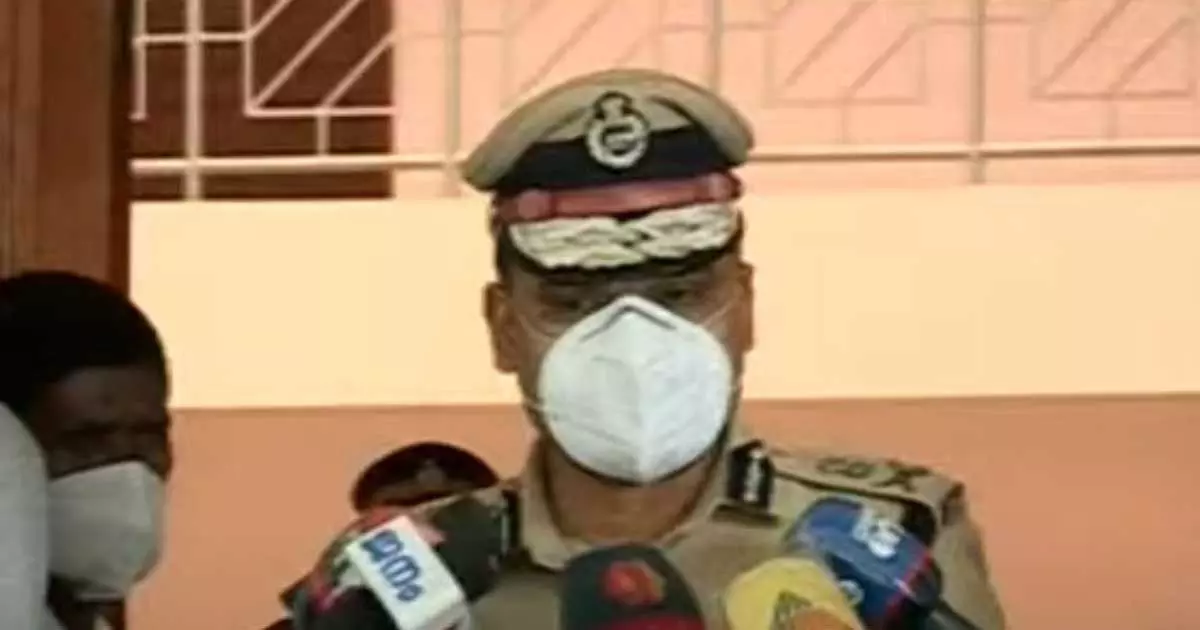 ആലപ്പുഴ ഇരട്ടക്കൊലപാതകം; പ്രതികൾ സംസ്ഥാനം വിട്ടെന്ന് എ.ഡി.ജിപി ആലപ്പുഴ ഇരട്ടക്കൊലപാതകം; പ്രതികൾ സംസ്ഥാനം വിട്ടെന്ന് എ.ഡി.ജിപി