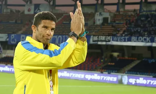 തകര്‍ത്തു മക്കളേ, ഇത് ചരിത്രനേട്ടം; കൊമ്പന്മാര്‍ക്ക് അഭിനന്ദനങ്ങളുമായി പഴയ ആശാന്‍