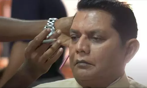 ആ ജഗതി ചിത്രം വിക്രമിന്റേതല്ല; പ്രചരിക്കുന്നത് പഴയ ചിത്രം